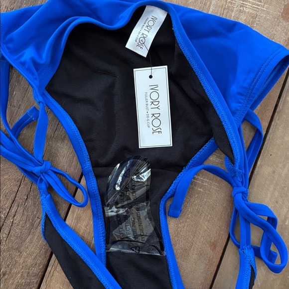 Bundle - Picture 11 of 12